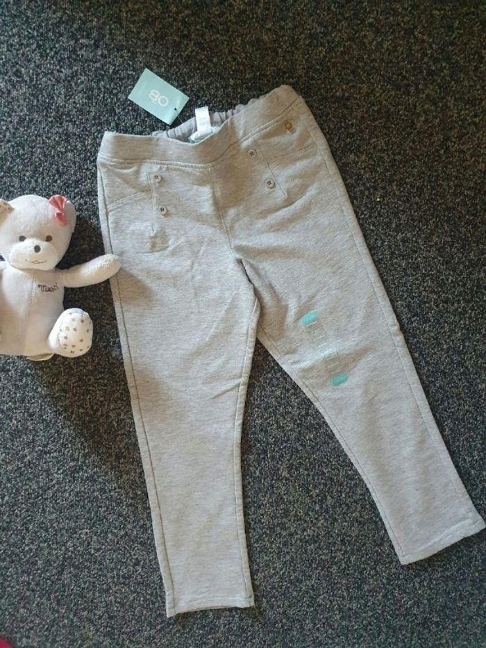 Pantalon gris 5 ans - photo numéro 1