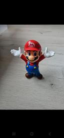 Figurine mario