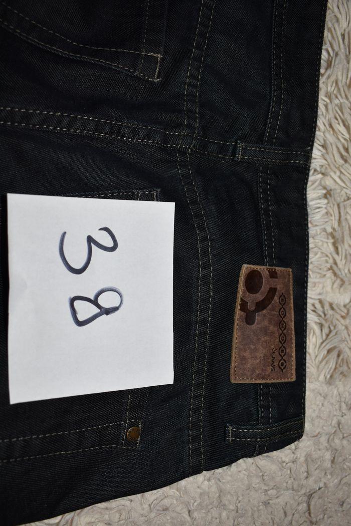 Jeans homme T38 - photo numéro 1