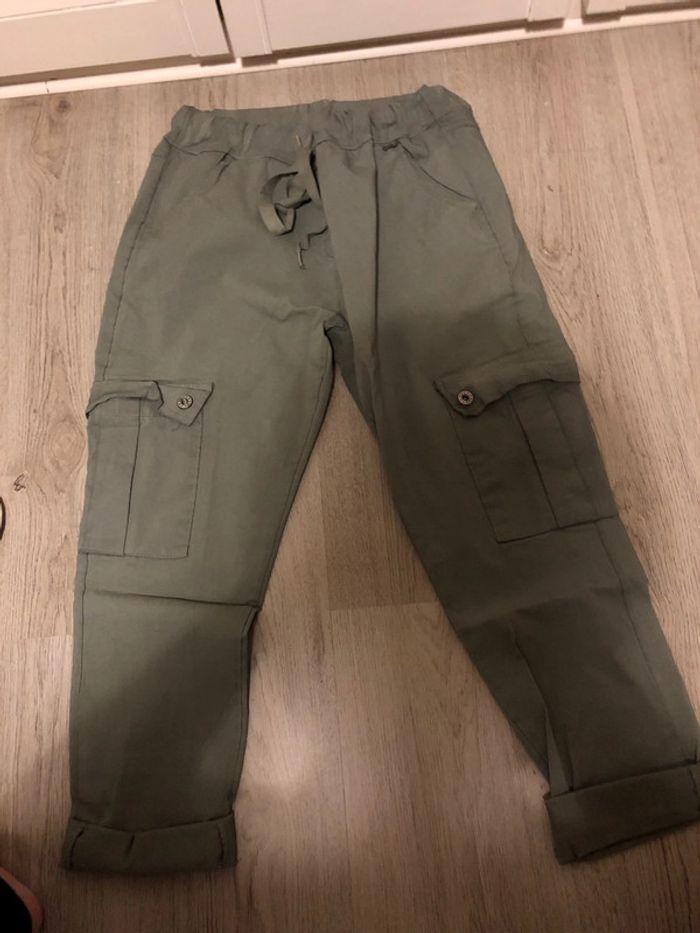 Pantalon style cargo