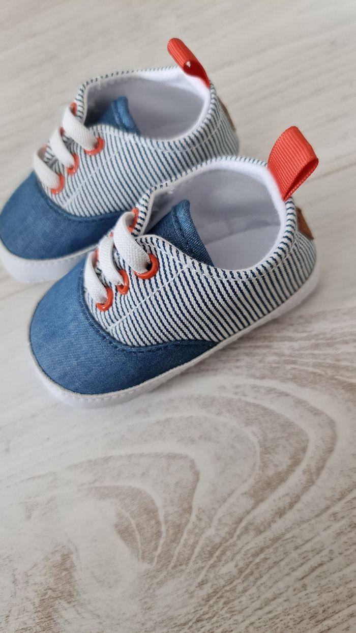 Chaussons / Chaussures / Baskets  bébé - photo numéro 1