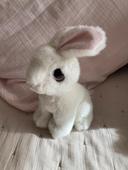 Peluche lapin blanc et rose