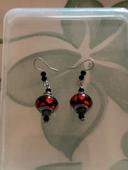 belles boucles d’oreilles pendantes noir et rouge sans nickel, jamais porté, Vintage