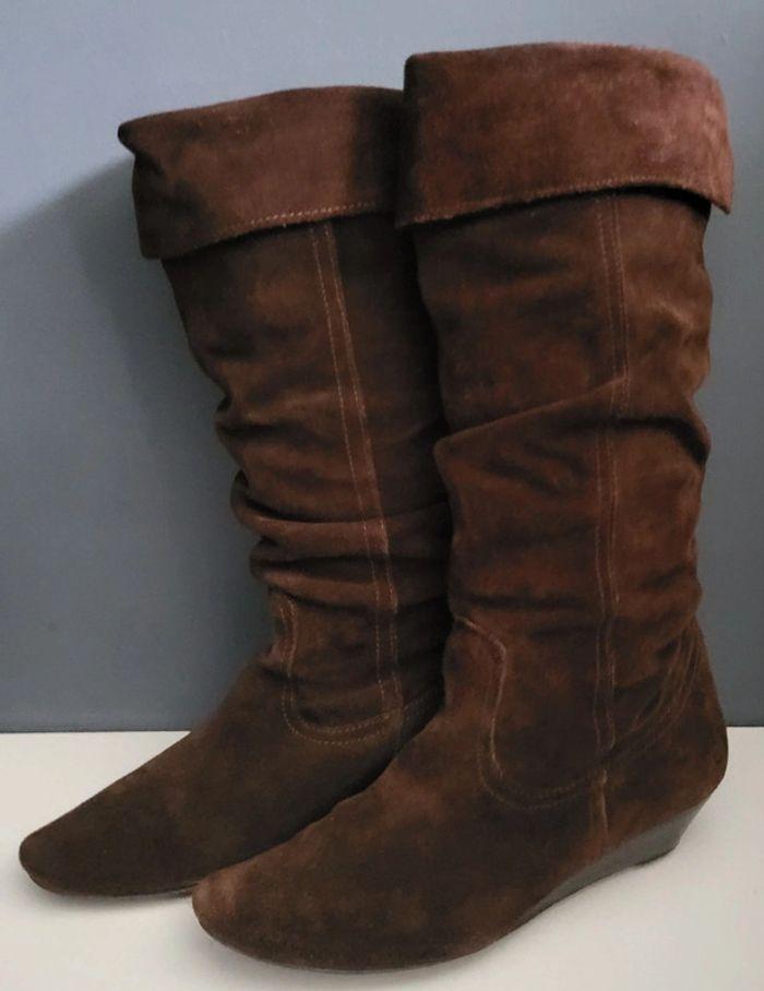 Paire de bottes en velours taille 35 en bon etat - photo numéro 2