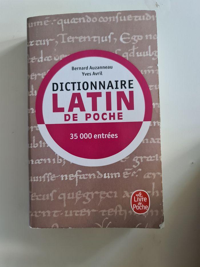 Dictionnaire latin - photo numéro 1