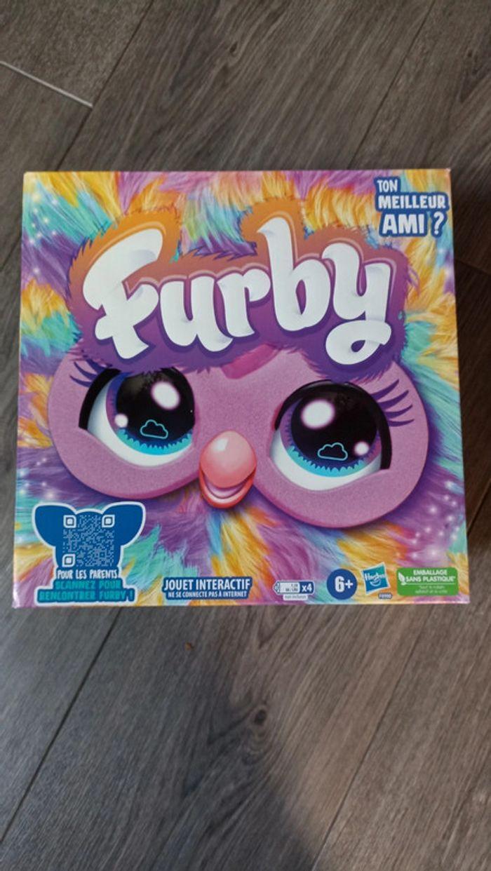 Furby arc en ciel - photo numéro 1