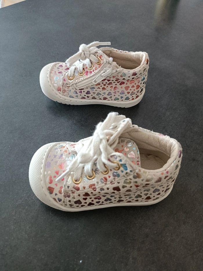 chaussures bébé à coeur - photo numéro 1