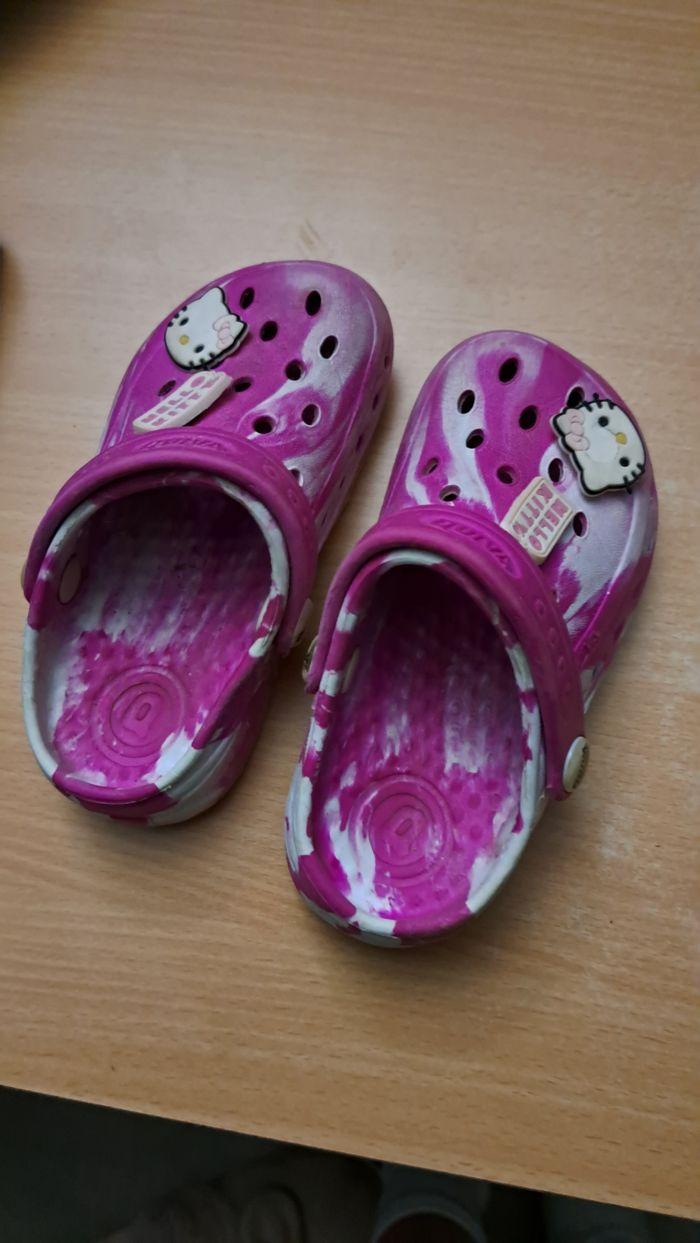 Crocs  hello kitty taille 24 - photo numéro 1