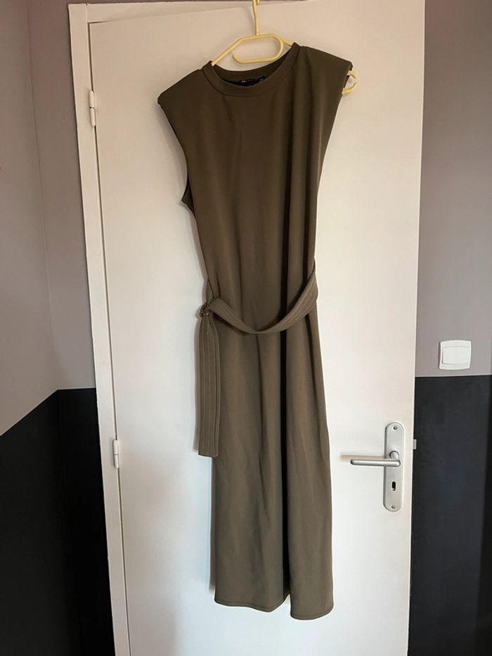 Robe midi kaki droite à épaulettes asos design taille 38 - photo numéro 1