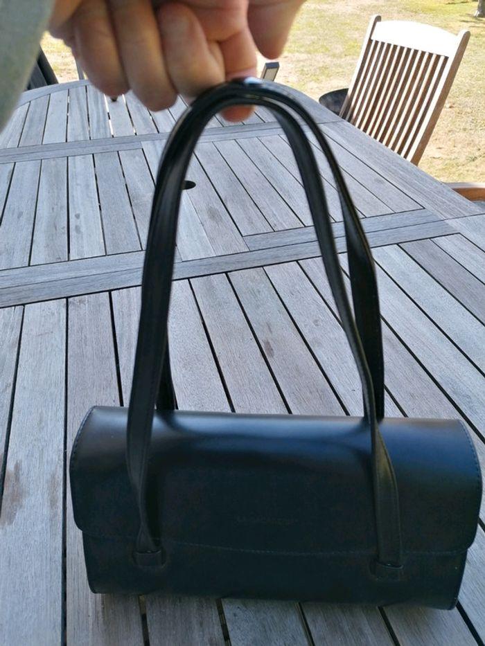 Petit sac à main la bagagerie noir en cuir - photo numéro 6