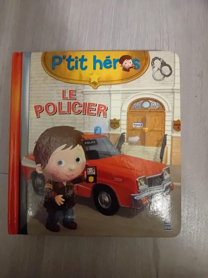 Ptit héros le policier bon état - photo numéro 1