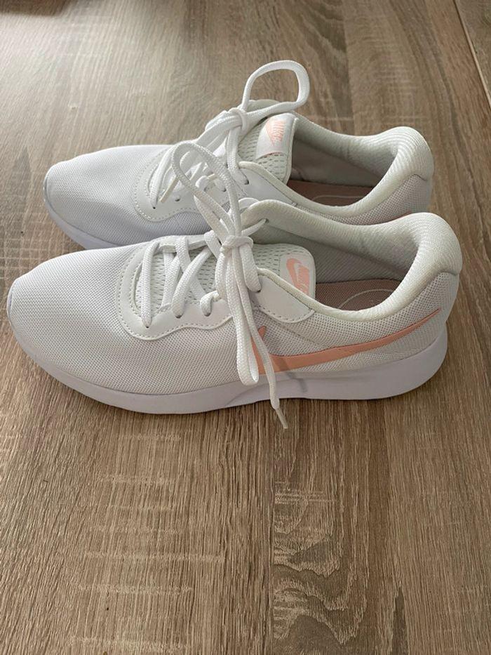 Basket nike blanche neuve - photo numéro 4