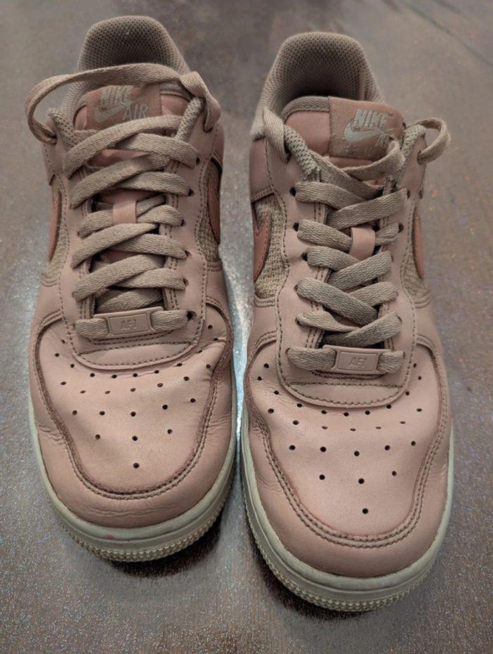 Nike Air Force 1 rose - photo numéro 3