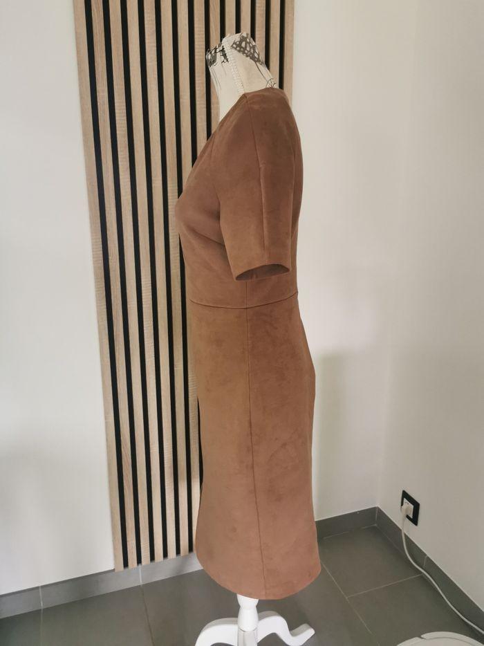 Robe moulante suédine Mango, taille S-M - photo numéro 5