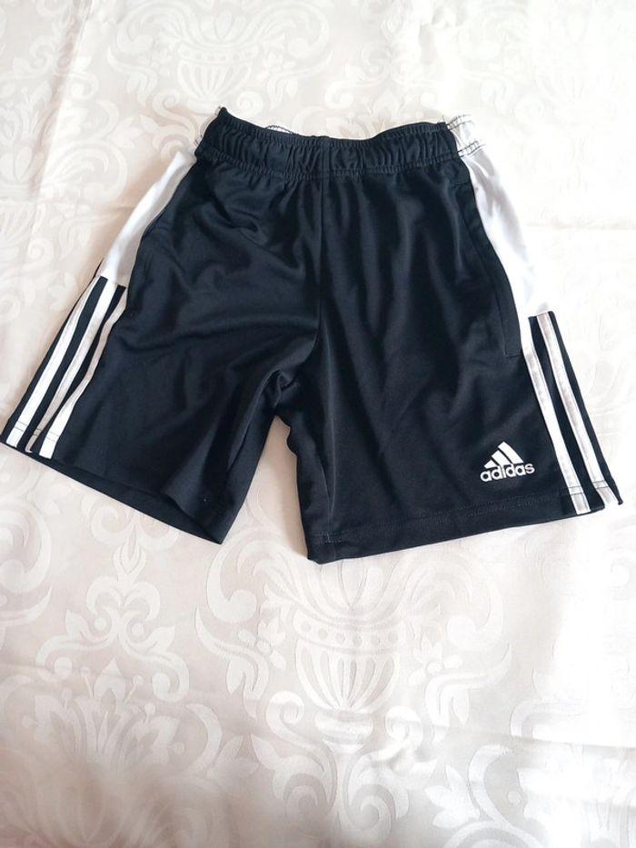 Short Adidas 11 ans - photo numéro 1