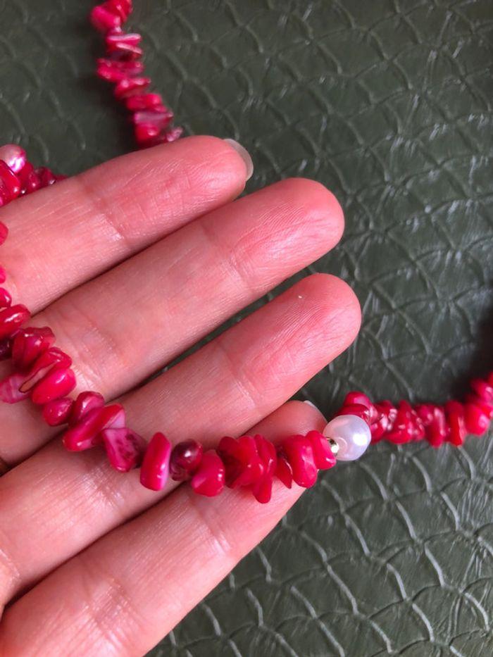 Collier rouge avec perle blanche - photo numéro 2