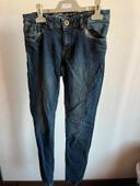 Jeans bleu Kiabi taille 36