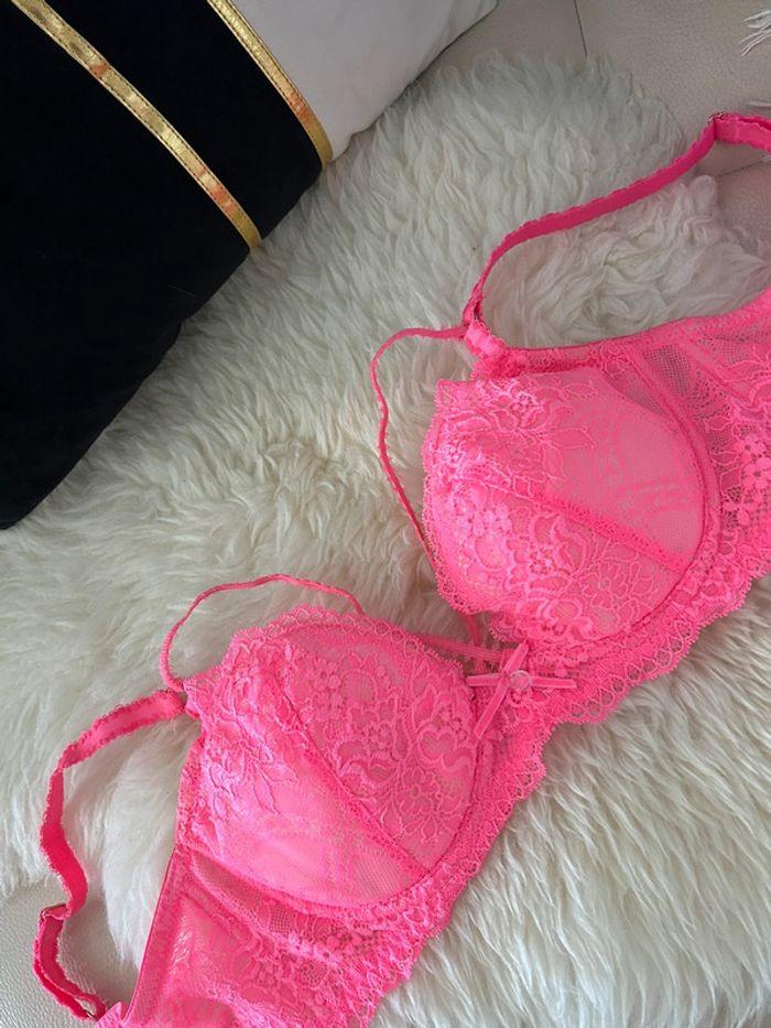 Soutien gorge rose en dentelle 85D - photo numéro 6