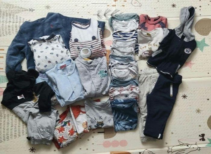 Lot vêtements garçon 18 mois 25 pièces