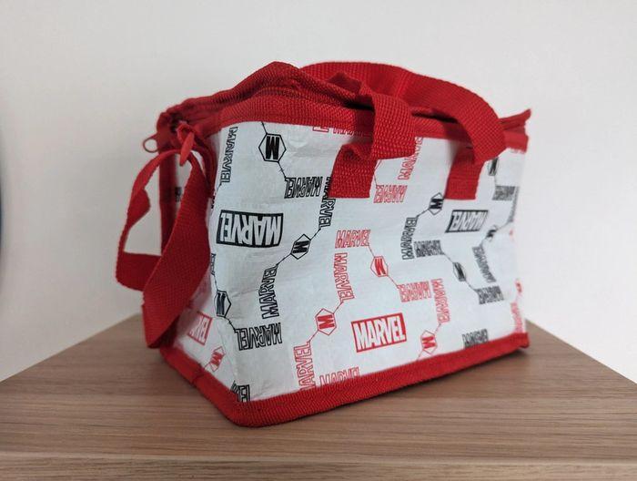 Petit sac réfrigérant Marvel - photo numéro 1