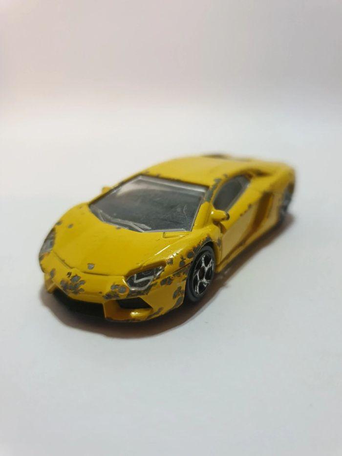 Majorette 219E Lamborghini Aventador - 1/64 Jaune Made in Thaïlande - photo numéro 1