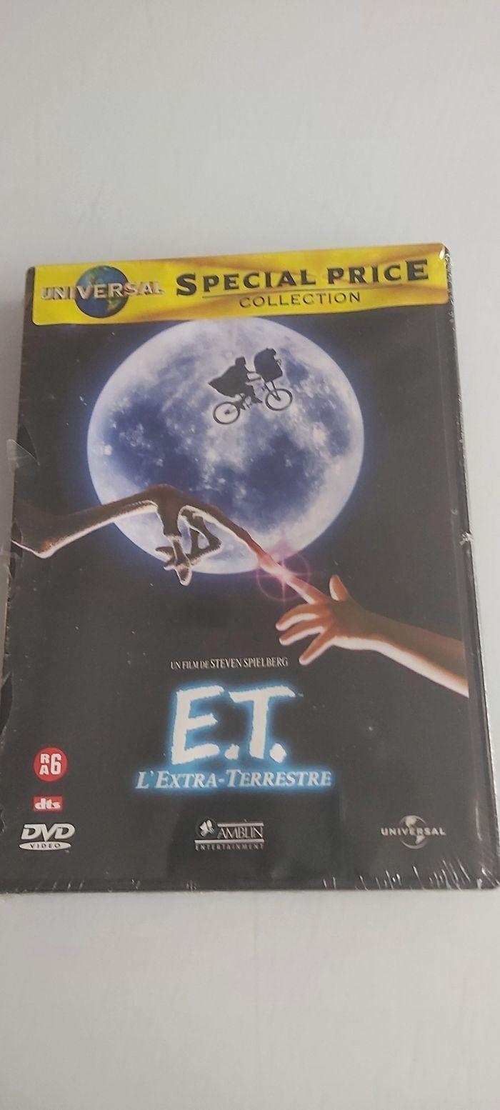 E.T. l extra terrestre - photo numéro 1