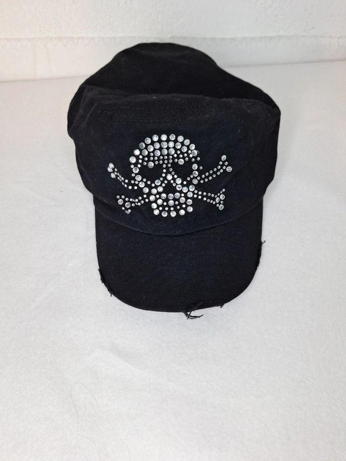 Casquette noire effet usé motif  tête de mort en strass - photo numéro 13