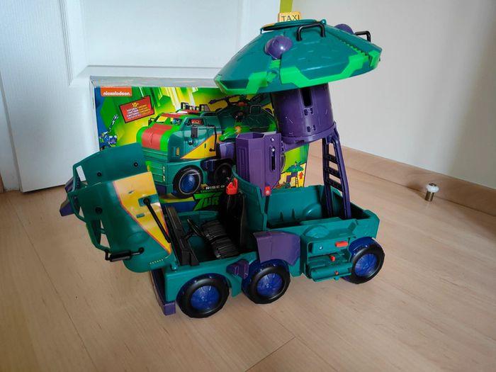 Camion Tortue Ninja avec moto et personnages - photo numéro 5