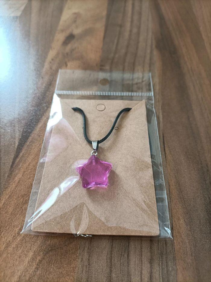 Collier neuf pendentif pierre en étoile rose - photo numéro 3