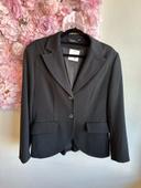 Blazer noir de la marque Caroll en taille 40