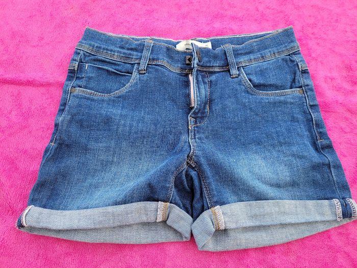 Short en jean, 10 ans, Name It, très bon état - photo numéro 1