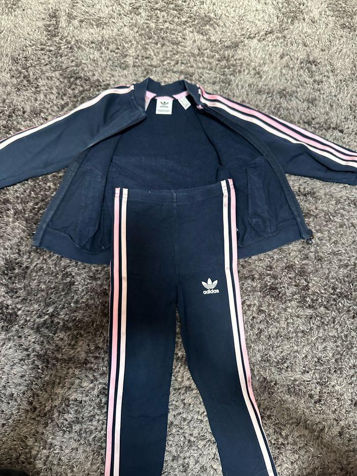 Ensemble adidas gilet + leeging taille 98cm - photo numéro 3