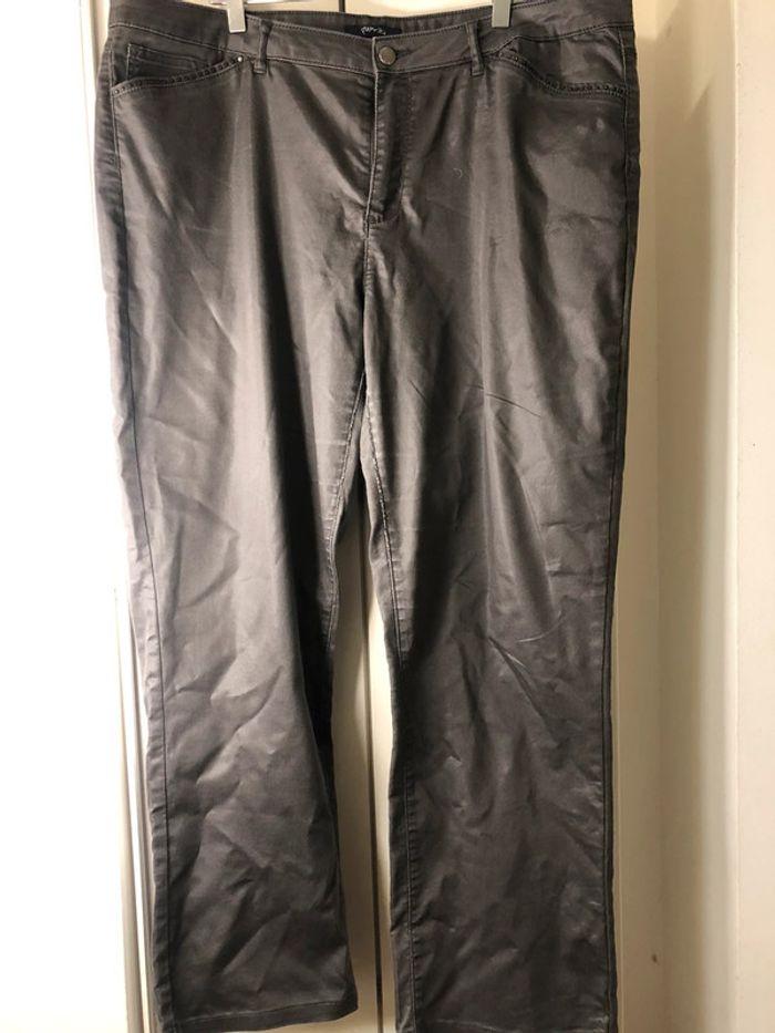 Pantalon grande taille . Taille 52/54 - photo numéro 1