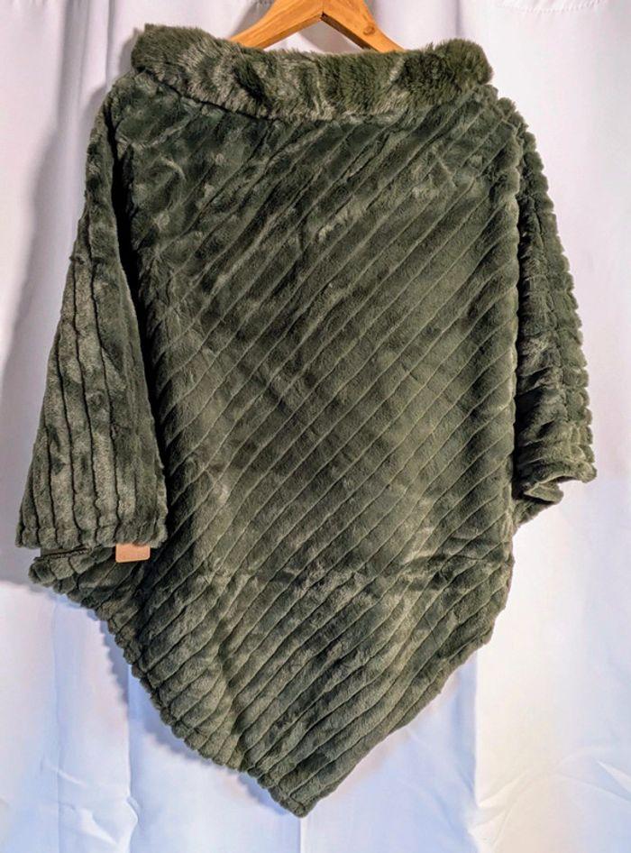 Poncho femme kaki neuf taille unique - photo numéro 3