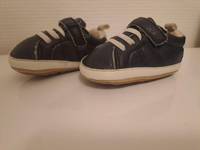 Chaussures bébé 3-6 mois - photo numéro 2