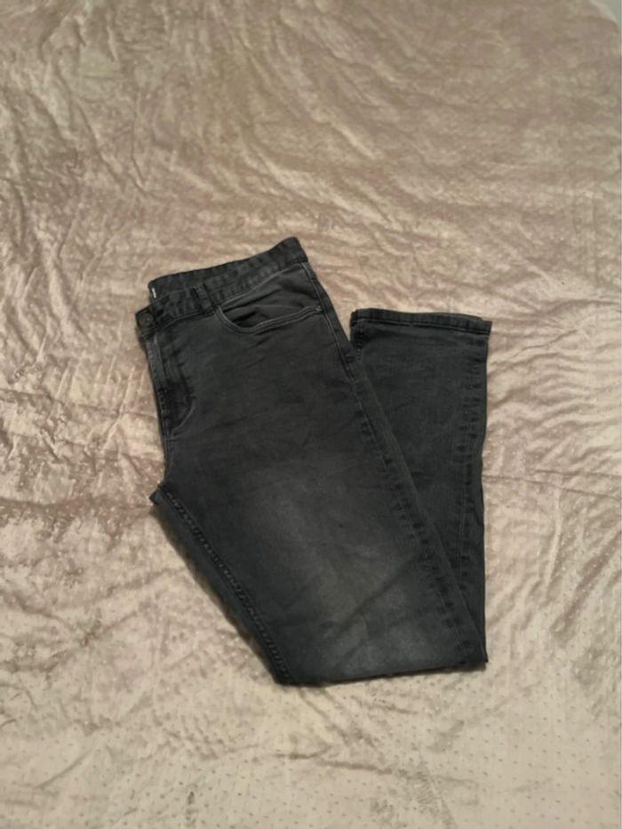 Jean noir homme slip fit Kiabi taille 46 - photo numéro 1