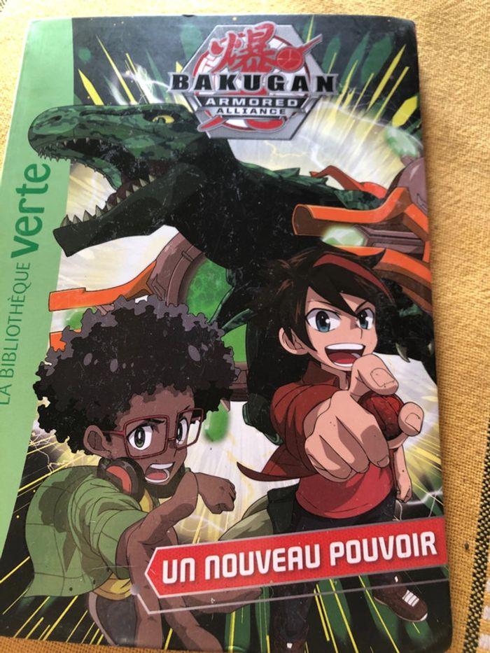 Lot de deux livres bibliothèque verte Bakugan - photo numéro 1