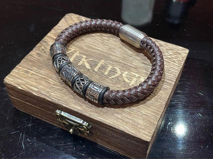 Bracelet, viking, Ragnar cuir Marron + pochette et boîte viking - photo numéro 2