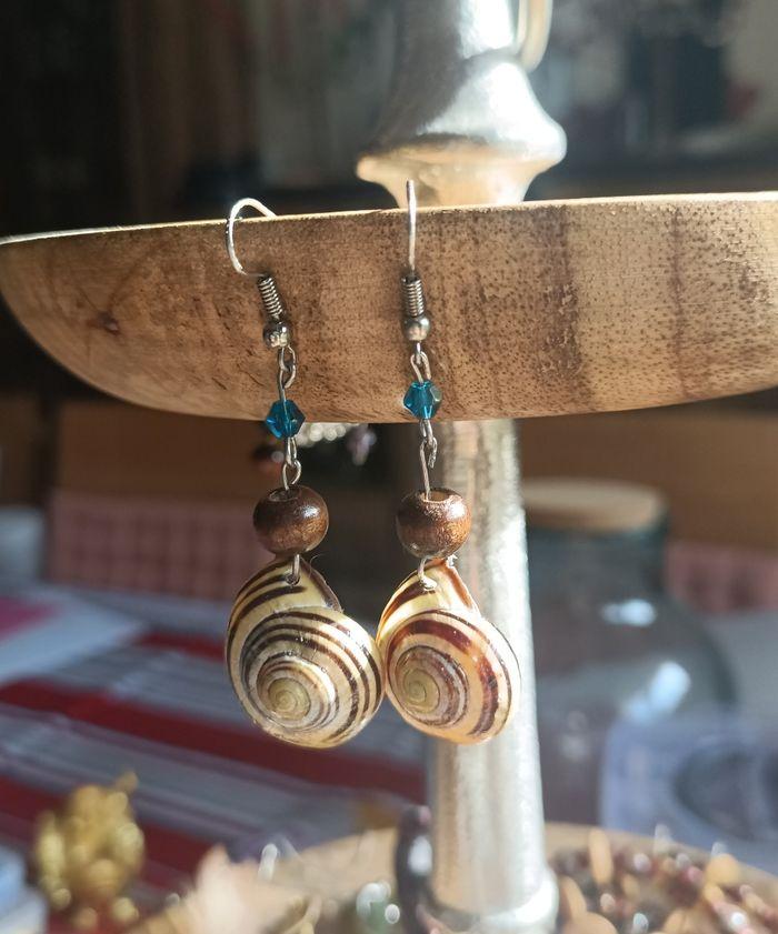 Boucles d'oreilles en coquilles d'escargot - photo numéro 5