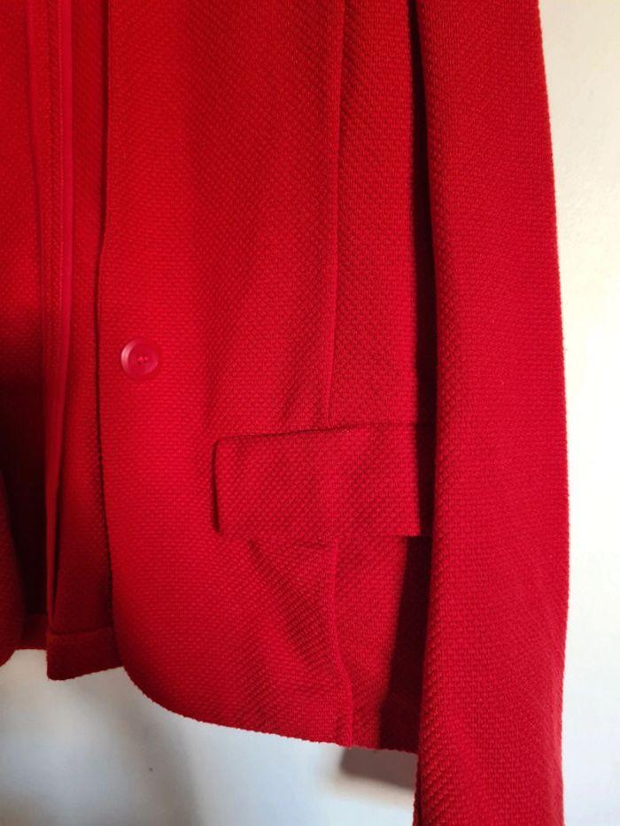 Veste rouge - photo numéro 2