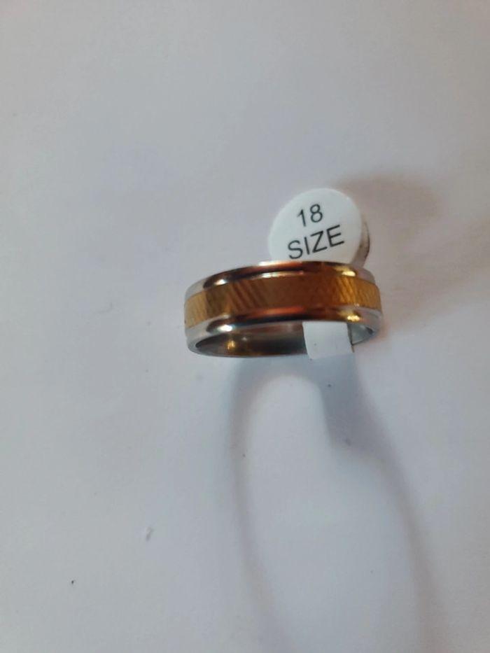 Bague - photo numéro 1