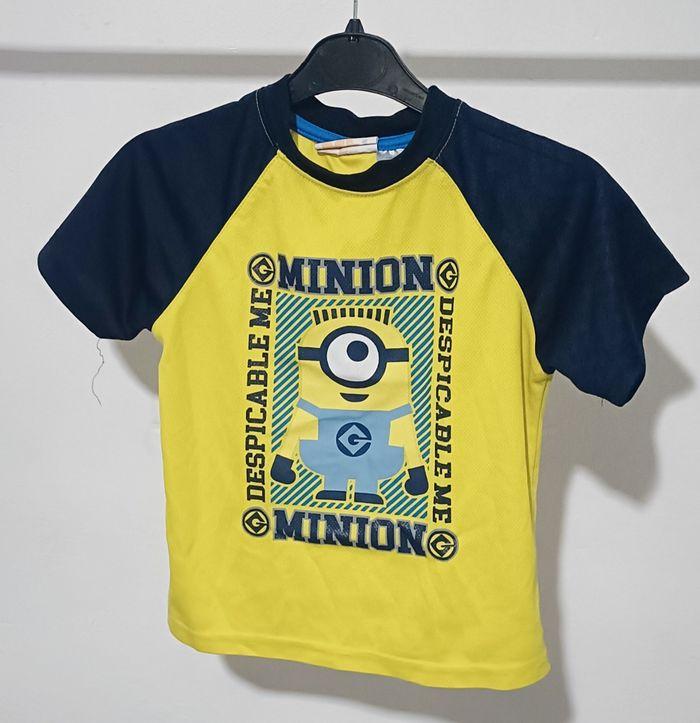 T shirt MINION 4 ans - photo numéro 1