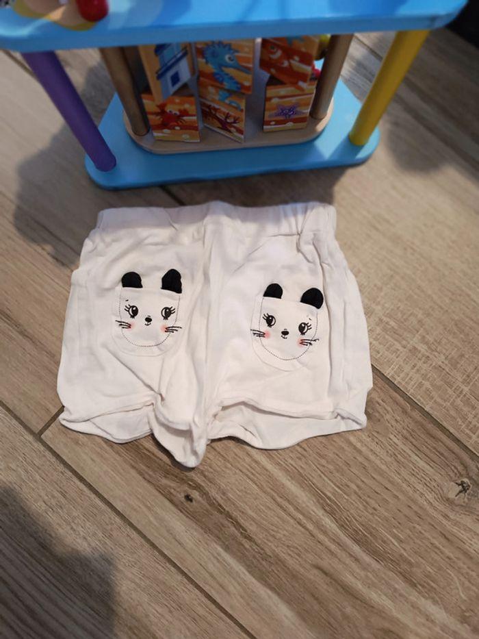 Adorable short 18 mois fille  motif chat - photo numéro 1