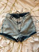 Short taille haute H&M 36