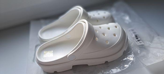 Crocs blanche neuve taille 36 37 taille très bien - photo numéro 5