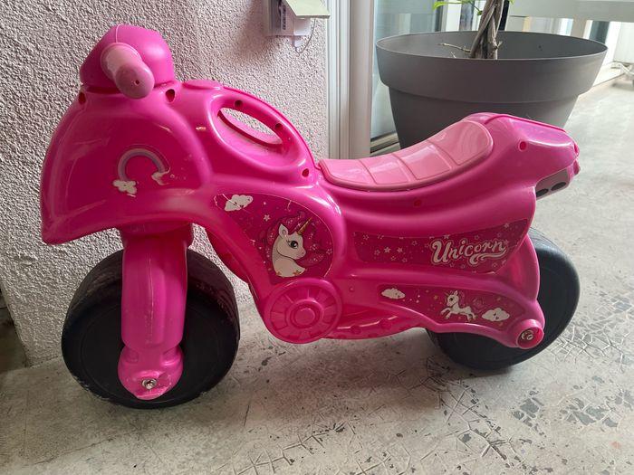 Moto rose enfant - photo numéro 1