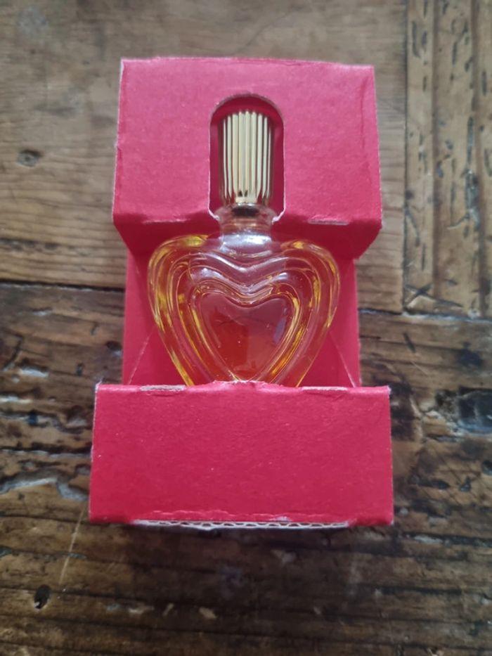 Escada Margaretha Ley 4ml eau de parfum - photo numéro 2