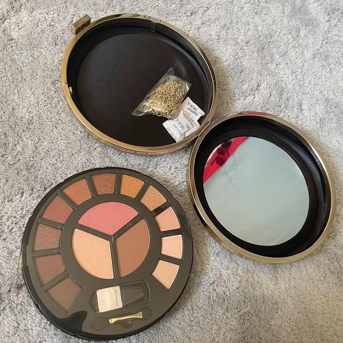 Sac / palette de maquillage - photo numéro 4