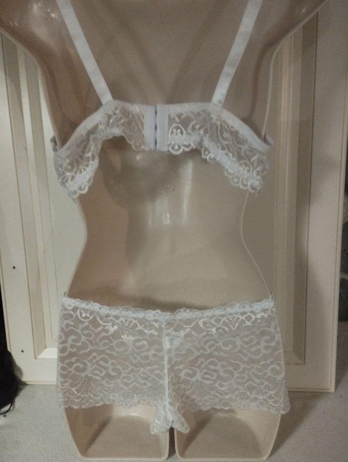 Ensemble de lingerie neuf avec armatures et rembourrage en 95C XL pour le shorty - photo numéro 4