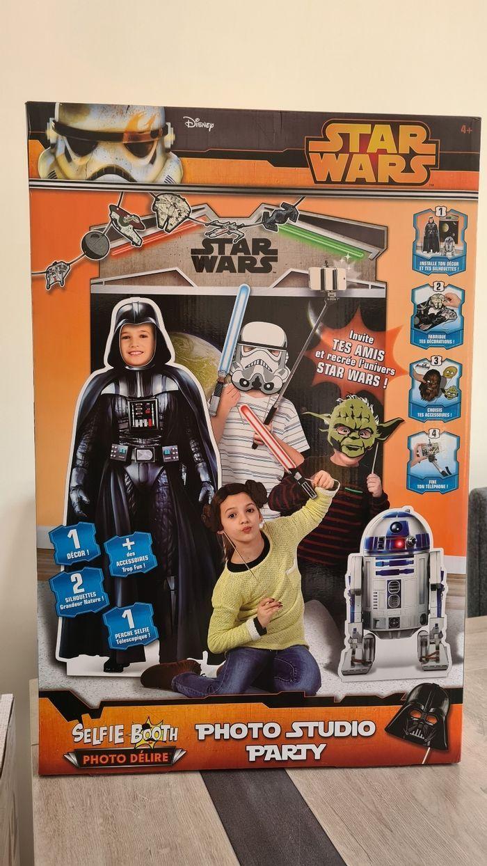 Photo Studio PARTY Star Wars Selfie Booth Neuf jamais ouvert. - photo numéro 1